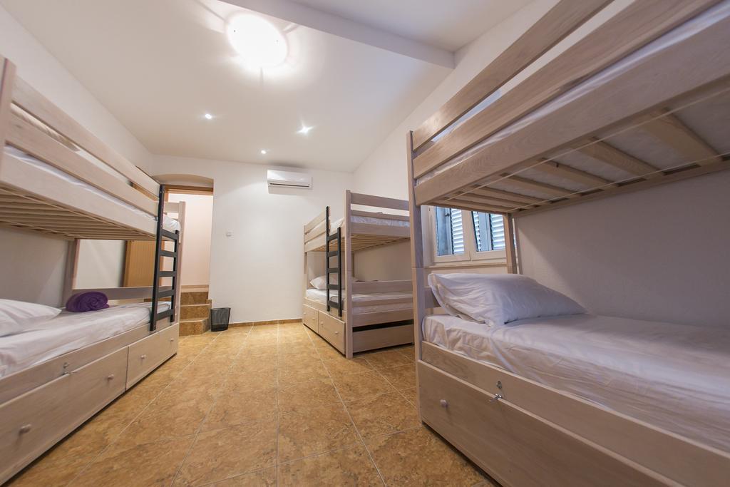 City Hostel Trogir Pokój zdjęcie